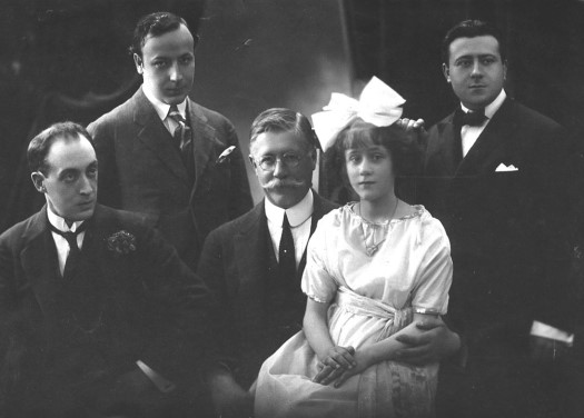 Miguel Llobet, Emilio Pujol, Juan Carlos Anido, Maria Luisa Anido and Domingo Prat in the Anido home in 1919